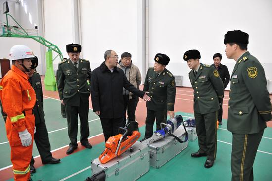 举行消防森警警务合作联勤联动签字仪式