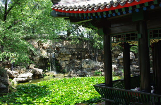 亭台水榭