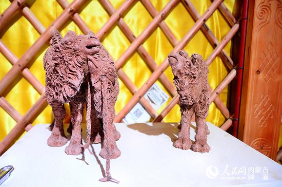 骆驼泥塑展展品