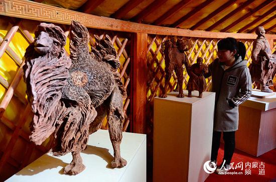骆驼泥塑展