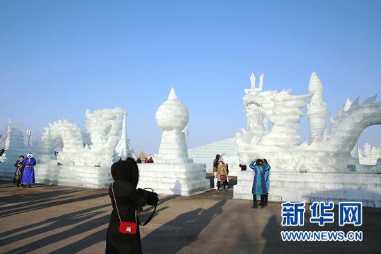 冰雪游成为巴彦淖尔全域旅游的重要一环(曹桢 摄)