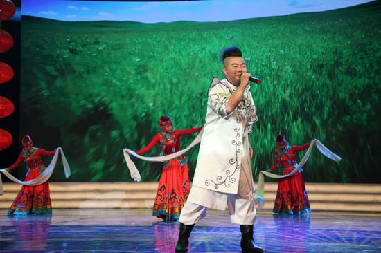 歌唱经典草原歌曲成为晚会亮点