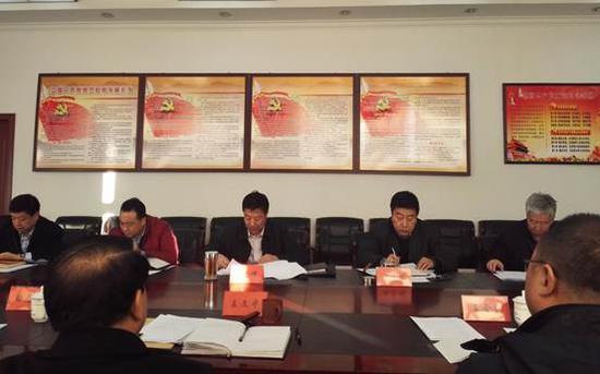 内蒙古体育局党组召开2016年度领导干部民主