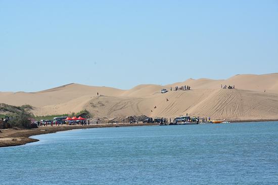 沙海沙漠生态旅游区