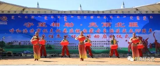 舞蹈《红灯楼》