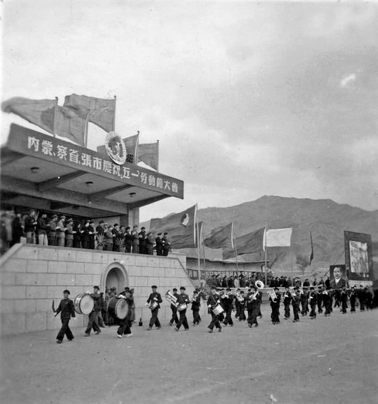 1952年在张家口市庆祝五一劳动节