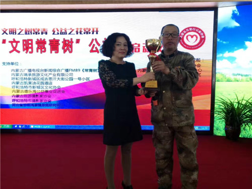 河北省邯郸鸿康糖尿病研究中心白枝主任(左)