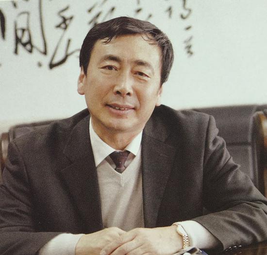 本文作者:刘少华 中国记者最高奖范长江新闻奖获得者、内蒙古日报首席记者、著名记者、著名散文作家。