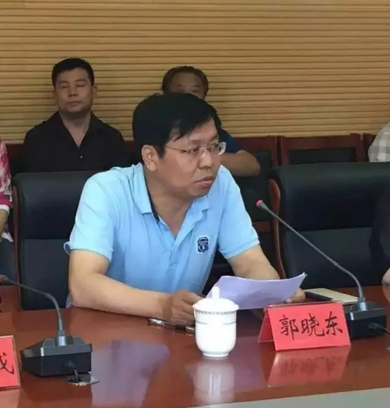 中国观网副总裁/华北总裁郭晓东主持会议