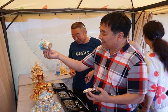 俄罗斯手工艺品精巧别致