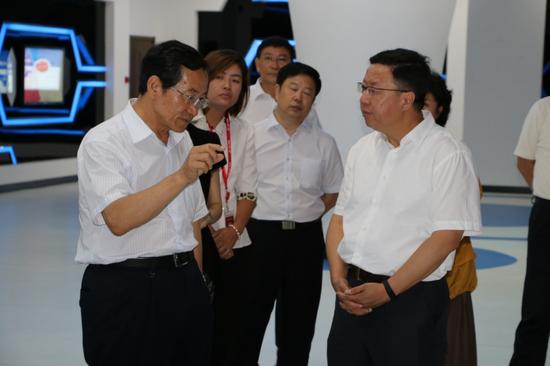 自治区副主席常军政赴和林格尔新区考察新区建设情况