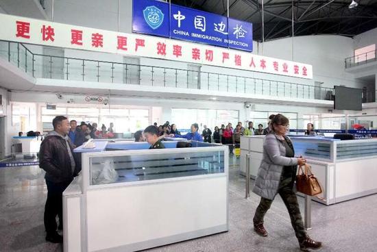顺利通关。