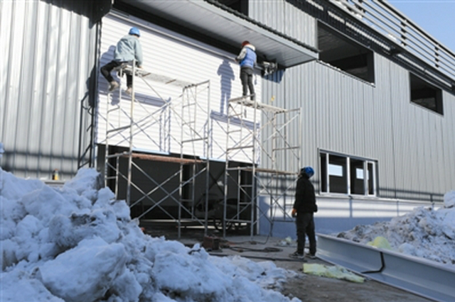 通辽市奈曼旗：雪后重点项目有序恢复建设生产