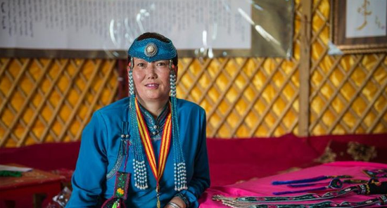 针尖指尖上的艺术 马韦林花蒙古族非物质文化