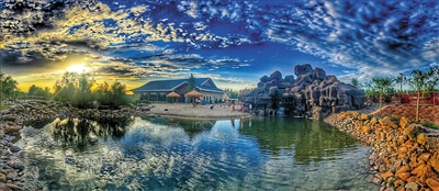 阿鲁科尔沁旗以“脱贫攻坚”为主线,打造“一村一景”工程,图为太平村的铭欣山庄。