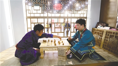 达斡尔族传统体育项目围鹿棋。