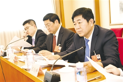 王俊祥代表。 本报记者 袁永红 摄