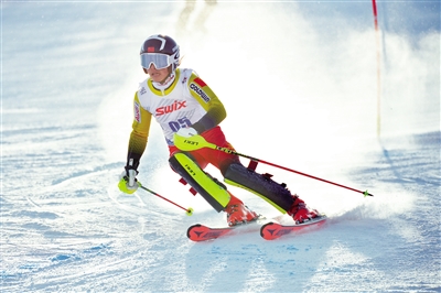 第二届全国青年运动会高山滑雪比赛在内蒙古开