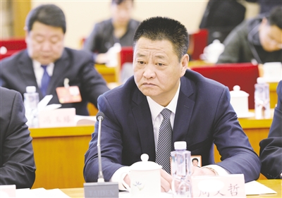 周义哲代表。 本报记者 袁永红 摄