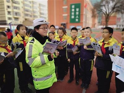 走进落凤街小学