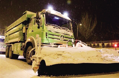 雪滚车出动