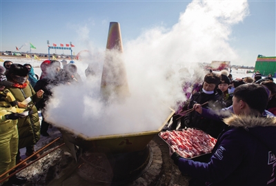 百人同吃火锅