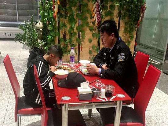 帮助哈尼族男童顺利返校