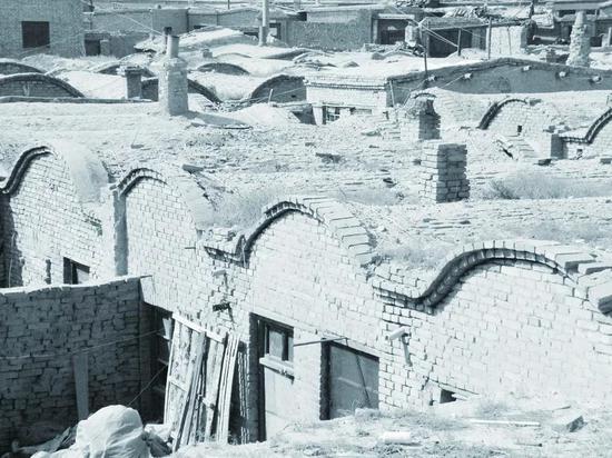 20世纪50年代矿工及家属居住的窑洞