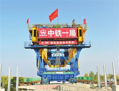 施工现场。记者 李云华 白景辉 摄