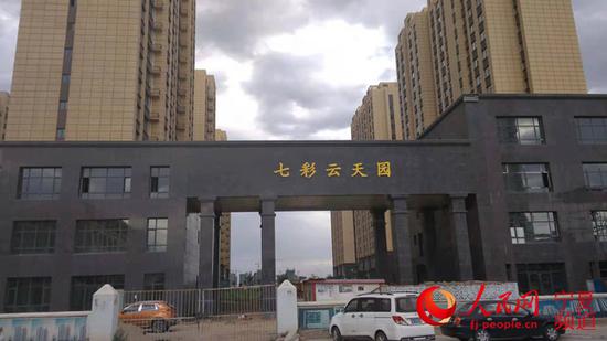 银川七彩云天小区。 吴隆重 摄