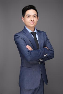 戴基方个人形象照