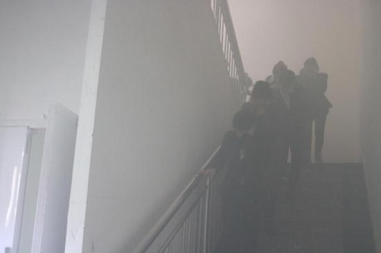 永泰商场开展模拟火灾疏散演练