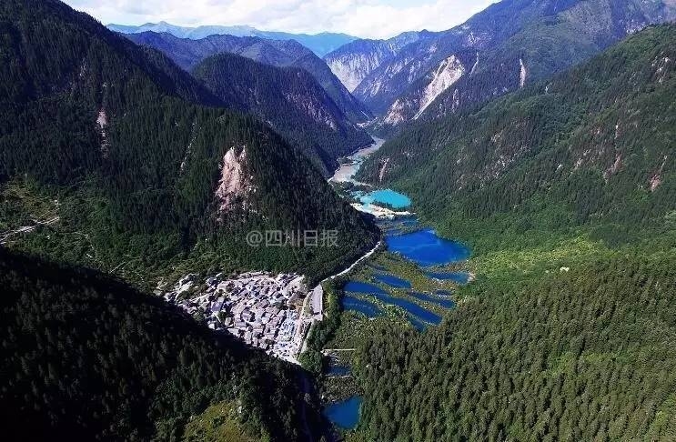 九寨沟内人口_九寨沟图片风景图片