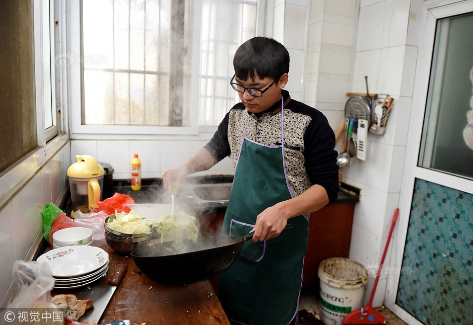 李玲