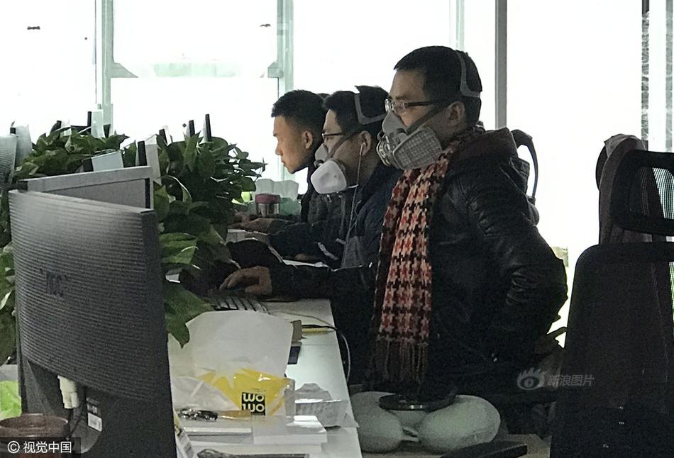 老人添奶子色情