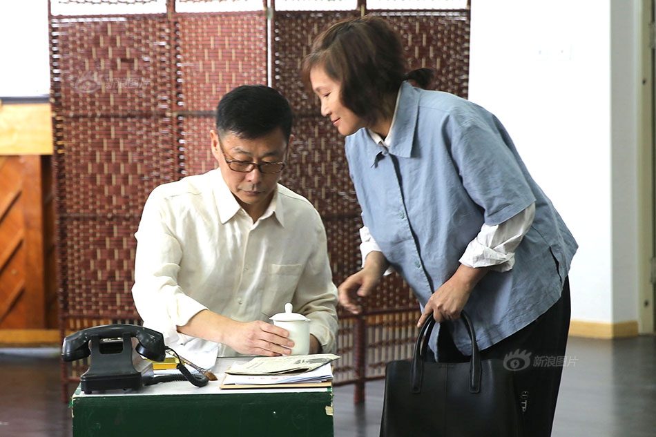 我和女同学裸体互摸
