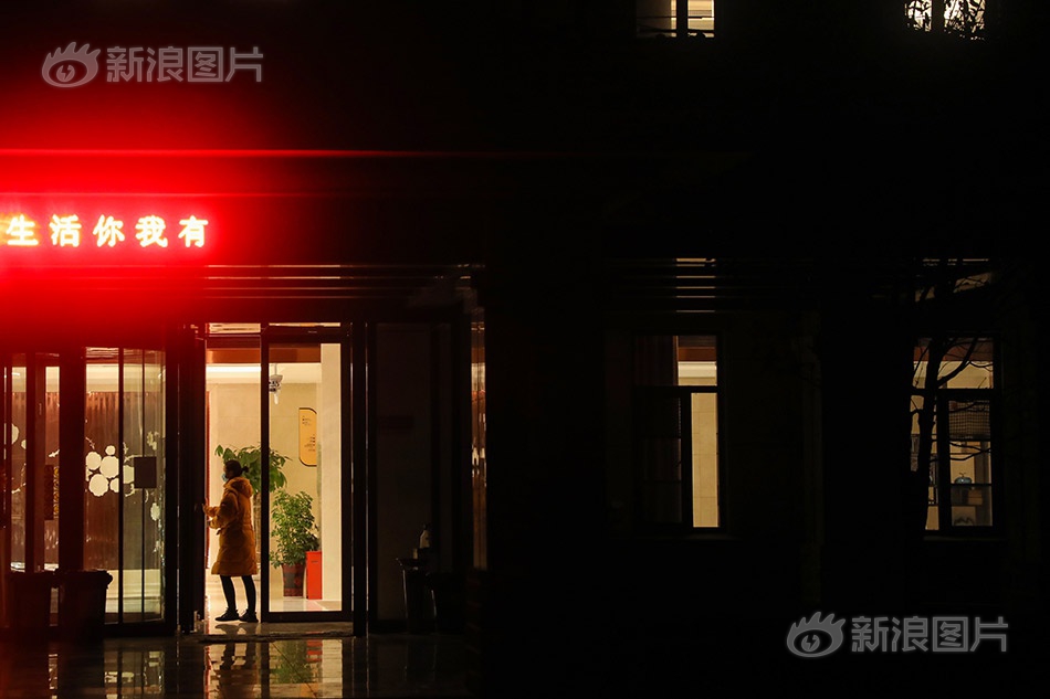 与亲女洗澡时伦了2次