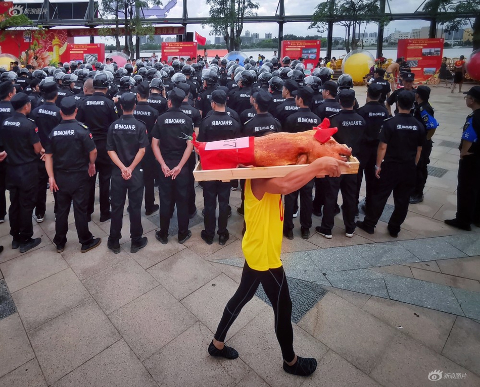 国产全肉乱妇杂乱视频