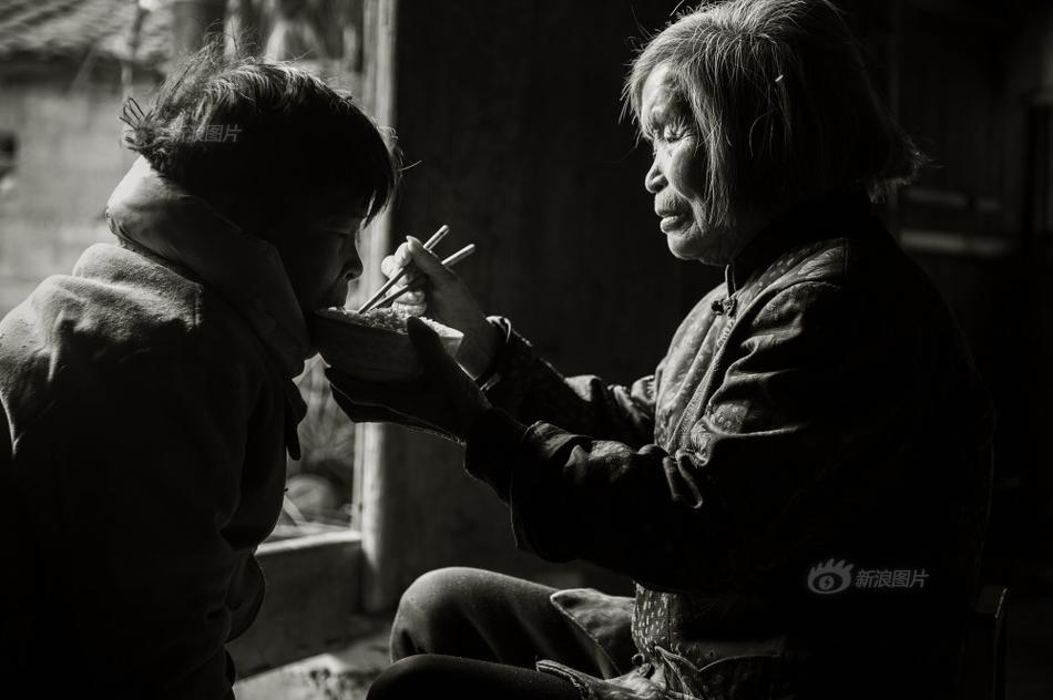 少妇激情四射金瓶梅