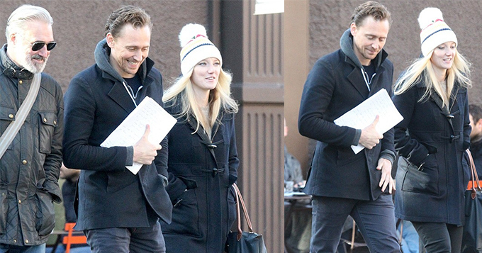 抖森带神似霉霉金发美女出街 大笑心情好