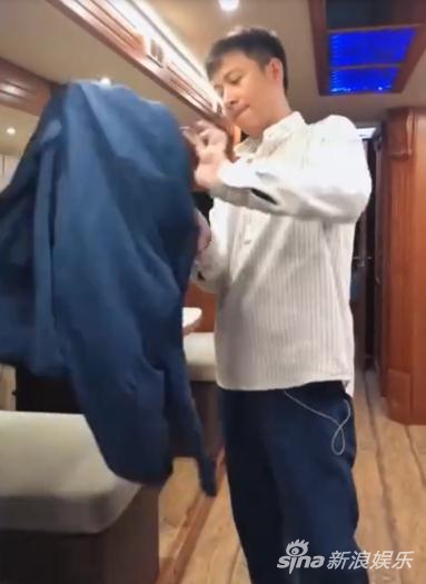 恶搞朋友模仿视频,恶搞朋友模仿视频大全