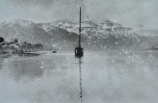 《富春初雪》1919年，浙江富春江 郎静山 摄