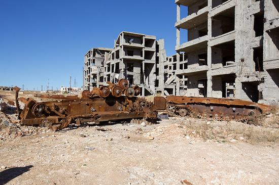 阿勒颇解放区内 腐朽的反政府武装坦克