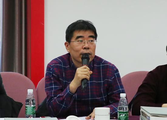 孟祥宁在研讨会上发言。摄影:徐申