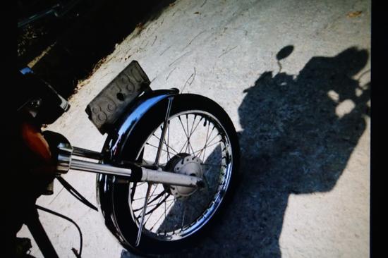 毛招村的“截访”村民（视频截图）。