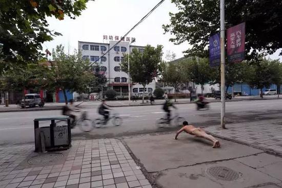 《那一刻》2013年7月20日 陕西富平 妇产科医生拐卖婴儿事件