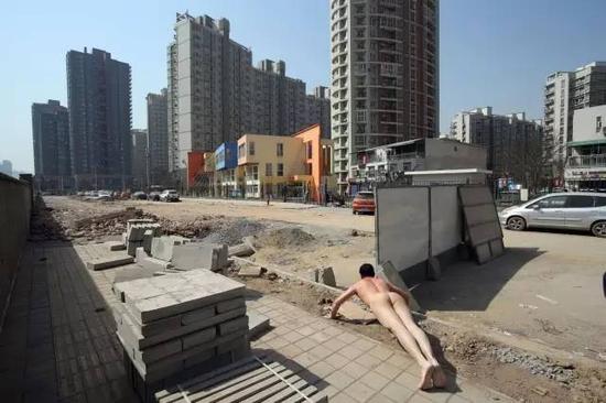 《那一刻》2014年3月10日 西安 药儿园事件 作品1号