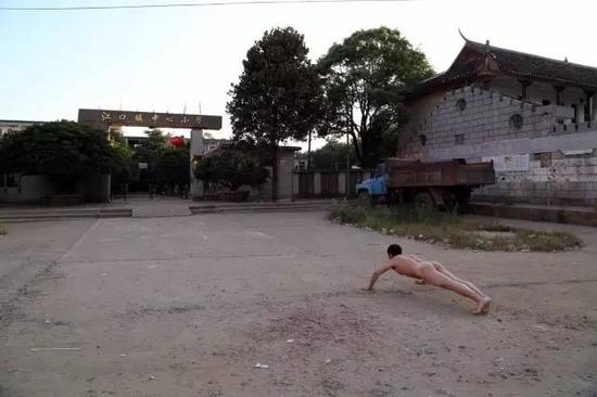 《那一刻》2012年8月1日 湖南 黄金大米事件