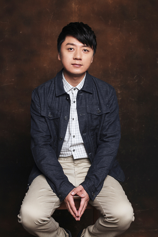 张磊全新写真展熟男魅力