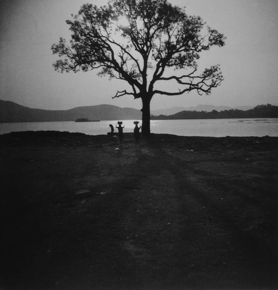 《印度记忆》系列，走路的女人，Annu P.Matthew，1997